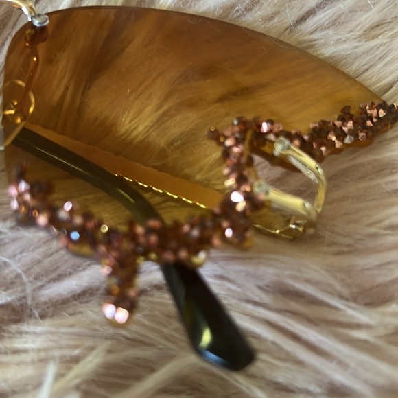 Rose gold butterfly rhinestone glitter encrusted sunglasses - Picture 5 of 7